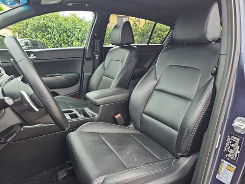 Used 2022 Kia Sportage Nightfall Edition FWD image 14