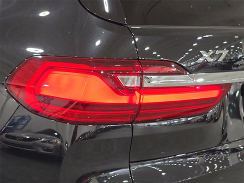 Used 2019 BMW X7 xDrive40i w/ Premium Package image 32