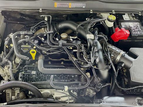 Used 2018 Ford Fusion SE w/ Fusion SE Technology Package FWD image 29