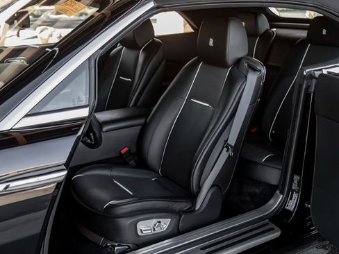 Certified 2018 Rolls-Royce Dawn image 19