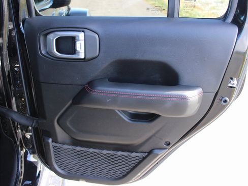 Used 2020 Jeep Wrangler Unlimited Rubicon w/ Uconnect 4C Nav & Sound Group image 25