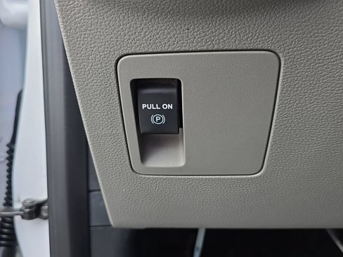 Used 2019 Ford F150 XL w/ Equipment Group 101A Mid AWD/4WD image 16