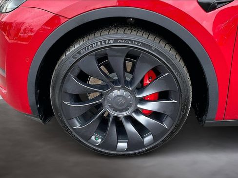 Used 2022 Tesla Model Y Performance image 34