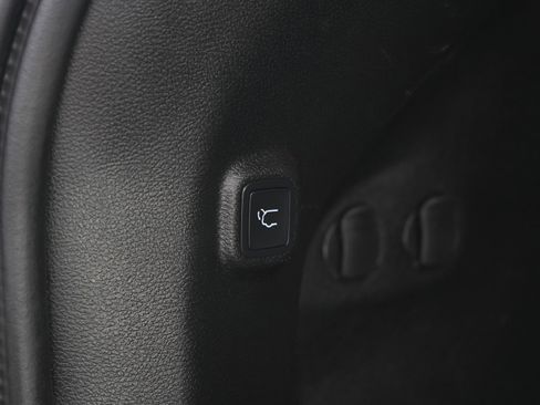 Used 2020 Jeep Cherokee Trailhawk w/ Comfort/Convenience Group image 16