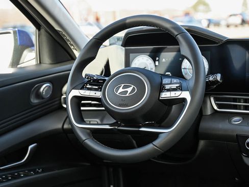 New 2026 Hyundai Elantra Limited image 13