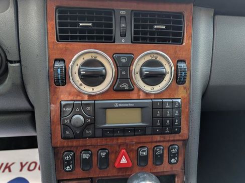 Used 2002 Mercedes-Benz SLK 320 image 9