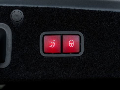 Used 2015 Mercedes-Benz S 550 Sedan image 34