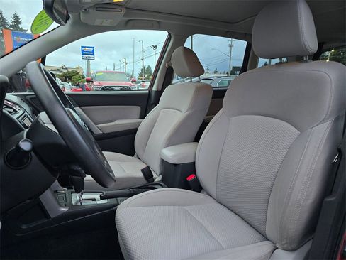 Used 2015 Subaru Forester 2.5i Premium image 21