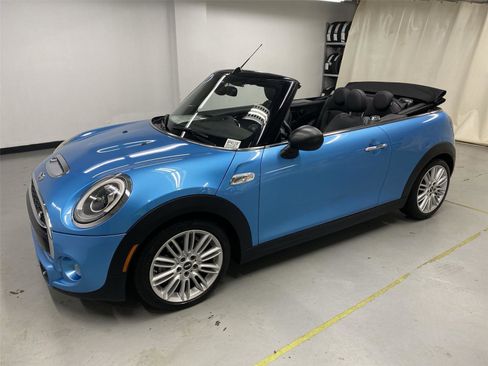 Used 2017 MINI Cooper S image 27
