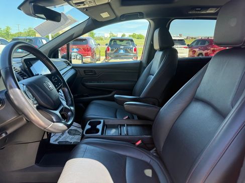 Used 2024 Honda Odyssey Sport image 13