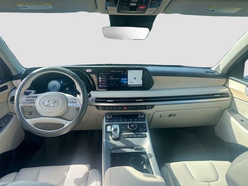 Used 2024 Hyundai Palisade Limited FWD image 9