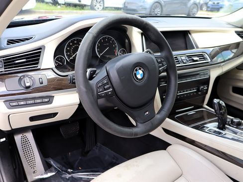 Used 2013 BMW 750Li RWD image 16