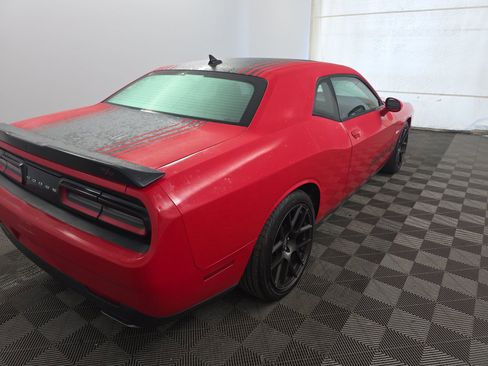 Used 2016 Dodge Challenger R/T image 4