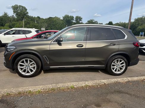 Used 2023 BMW X5 xDrive40i w/ Premium Package AWD/4WD image 2