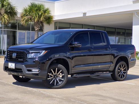 Used 2023 Honda Ridgeline Black Edition image 1