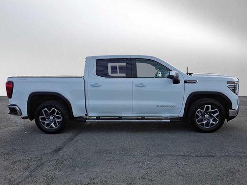 Used 2023 GMC Sierra 1500 SLT w/ SLT Premium Package AWD/4WD image 2