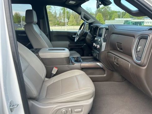 Used 2021 GMC Sierra 1500 SLT w/ SLT Premium Plus Package AWD/4WD image 28