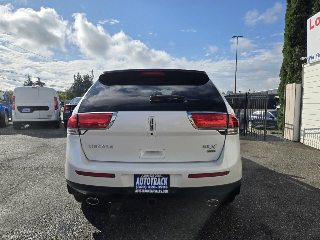 Used 2014 Lincoln MKX AWD w/ Equipment Group 101A image 5