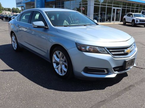 Used 2014 Chevrolet Impala LT FWD image 2