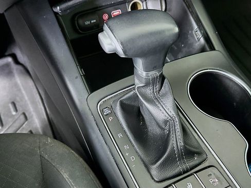 Used 2020 Kia Sorento S image 22