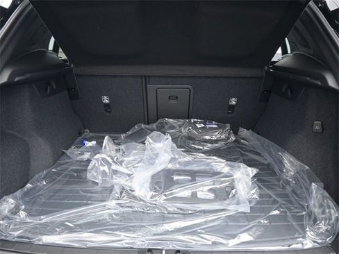 New 2026 Volvo XC40 B5 Ultra w/ Protection Package Premier image 30