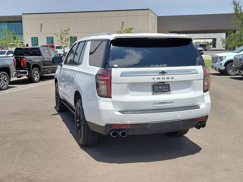 Used 2021 Chevrolet Tahoe High Country w/ Premium Package AWD/4WD image 3