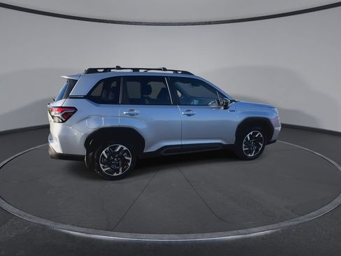 Used 2025 Subaru Forester Limited w/ Protection Package (1PH) AWD/4WD image 9