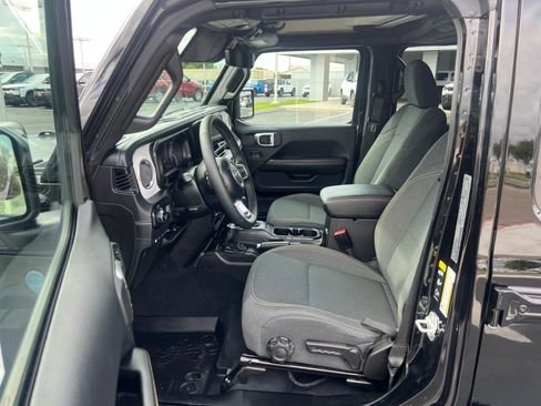 Used 2025 Jeep Wrangler Backcountry 4xe AWD/4WD image 22