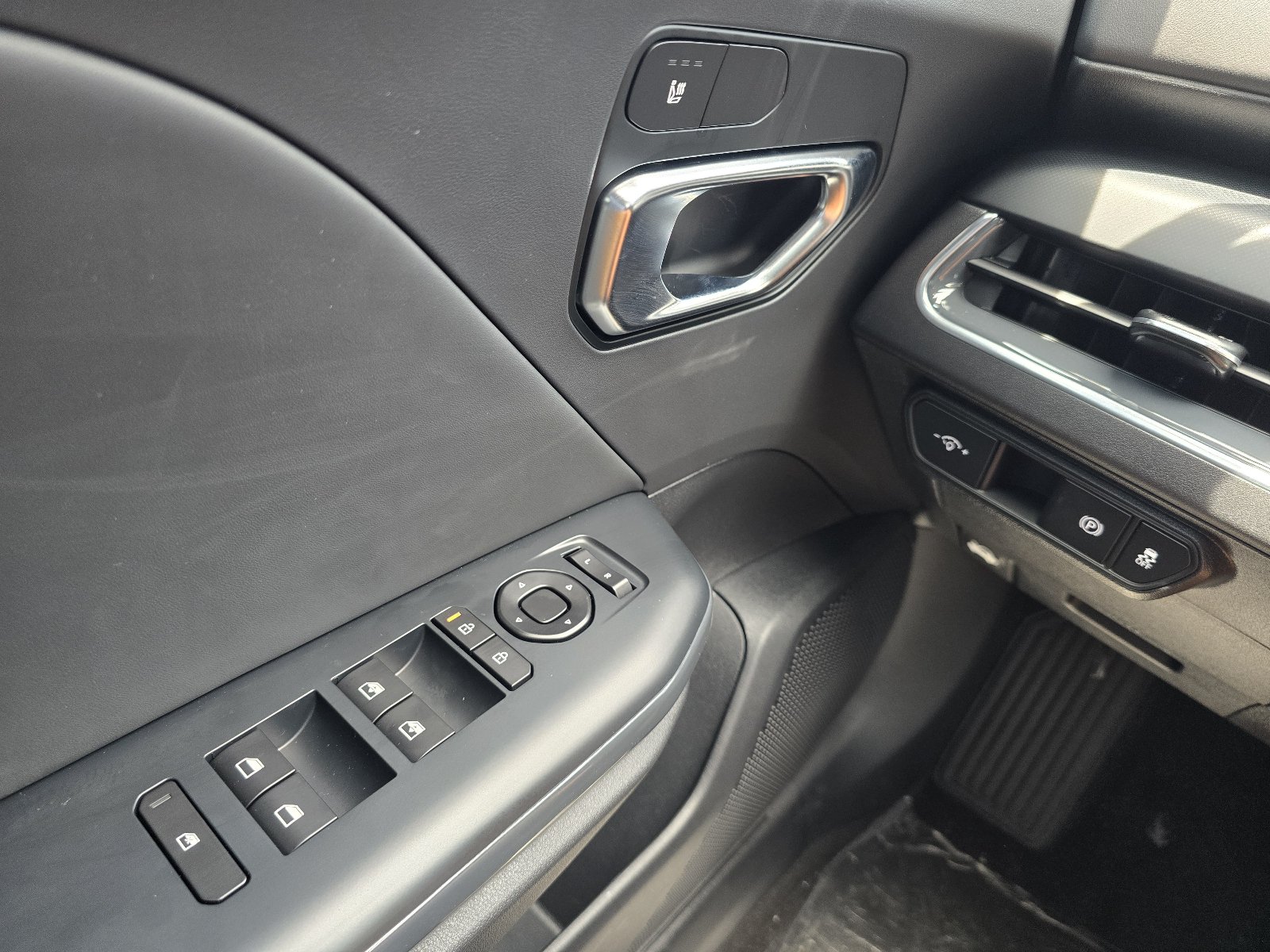 New 2026 Kia K4 EX FWD image 13