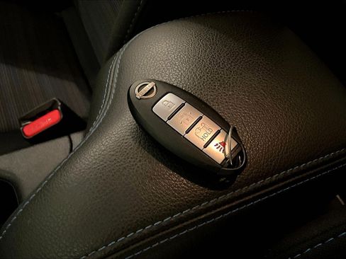 Used 2023 Nissan Leaf S image 33