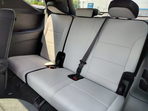 Certified 2025 Chevrolet Traverse High Country w/ LPO, Floor Liner Package AWD/4WD image 14