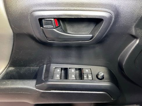 Used 2021 Toyota Tacoma SR image 24