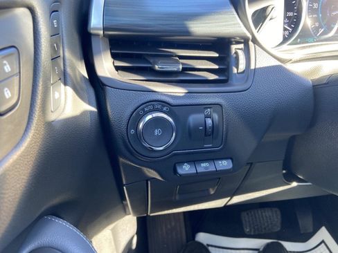 Used 2019 Buick Envision Premium w/ Driver Confidence Package AWD/4WD image 12