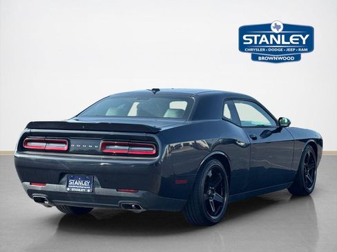 Used 2016 Dodge Challenger SXT Plus RWD image 12