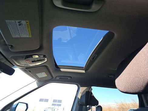 Used 2024 Kia EV9 Wind image 18