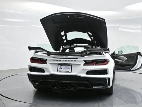 New 2025 Chevrolet Corvette Z06 w/ Z07 Performance Package RWD image 36