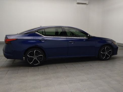 Used 2024 Nissan Altima 2.5 SR FWD image 10