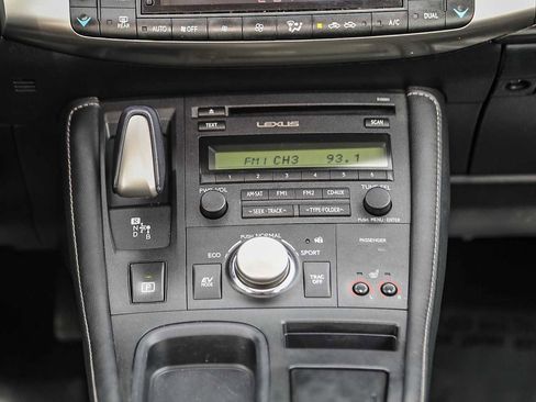 Used 2016 Lexus CT 200h image 14