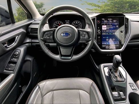 Used 2024 Subaru Crosstrek 2.5i Limited w/ Crosstrek Mirror Package AWD/4WD image 8