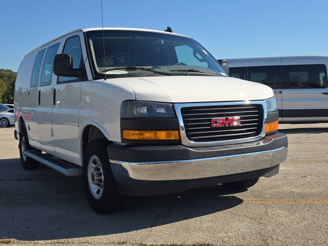 Used 2025 GMC Savana 2500 w/ Driver Convenience Package RWD image 7