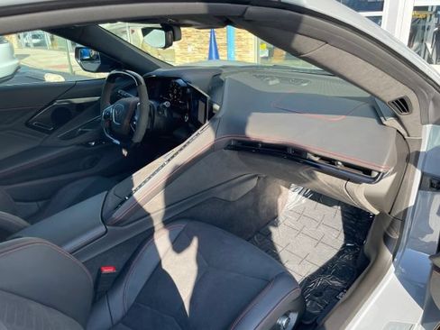 Used 2025 Chevrolet Corvette E-Ray AWD/4WD image 42