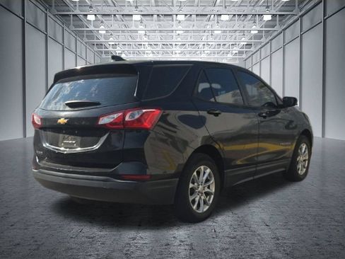 Used 2020 Chevrolet Equinox LS FWD image 6