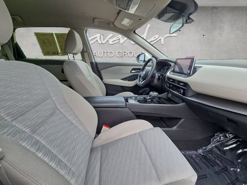 Used 2023 Nissan Rogue SV FWD image 25
