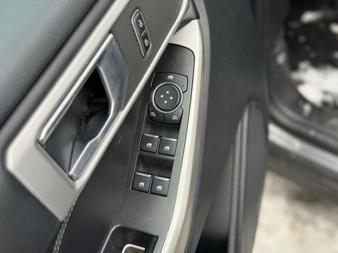 Used 2023 Ford Explorer XLT image 21