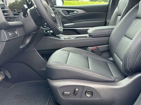 New 2026 Chevrolet Traverse LT w/ Driver Confidence Package image 10