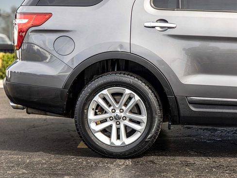 Used 2011 Ford Explorer XLT w/ 202A Rapid Spec Order Code image 11