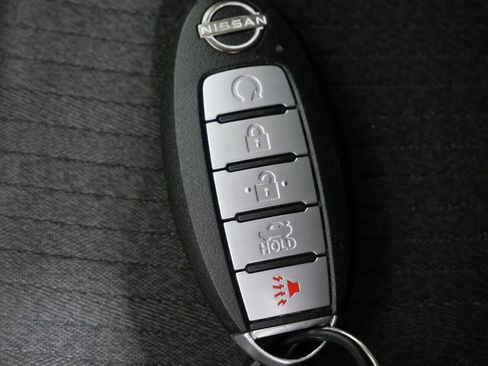 Used 2024 Nissan Altima 2.5 SV FWD image 24