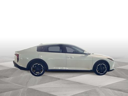 Used 2025 Kia K4 EX FWD image 9