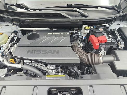 Used 2024 Nissan Rogue SL w/ SL Premium Package image 17