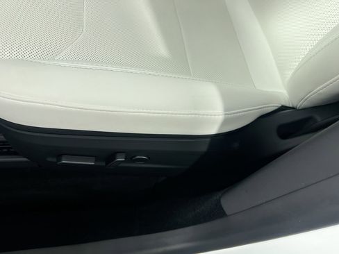 Used 2026 Tesla Model Y 2WD image 13